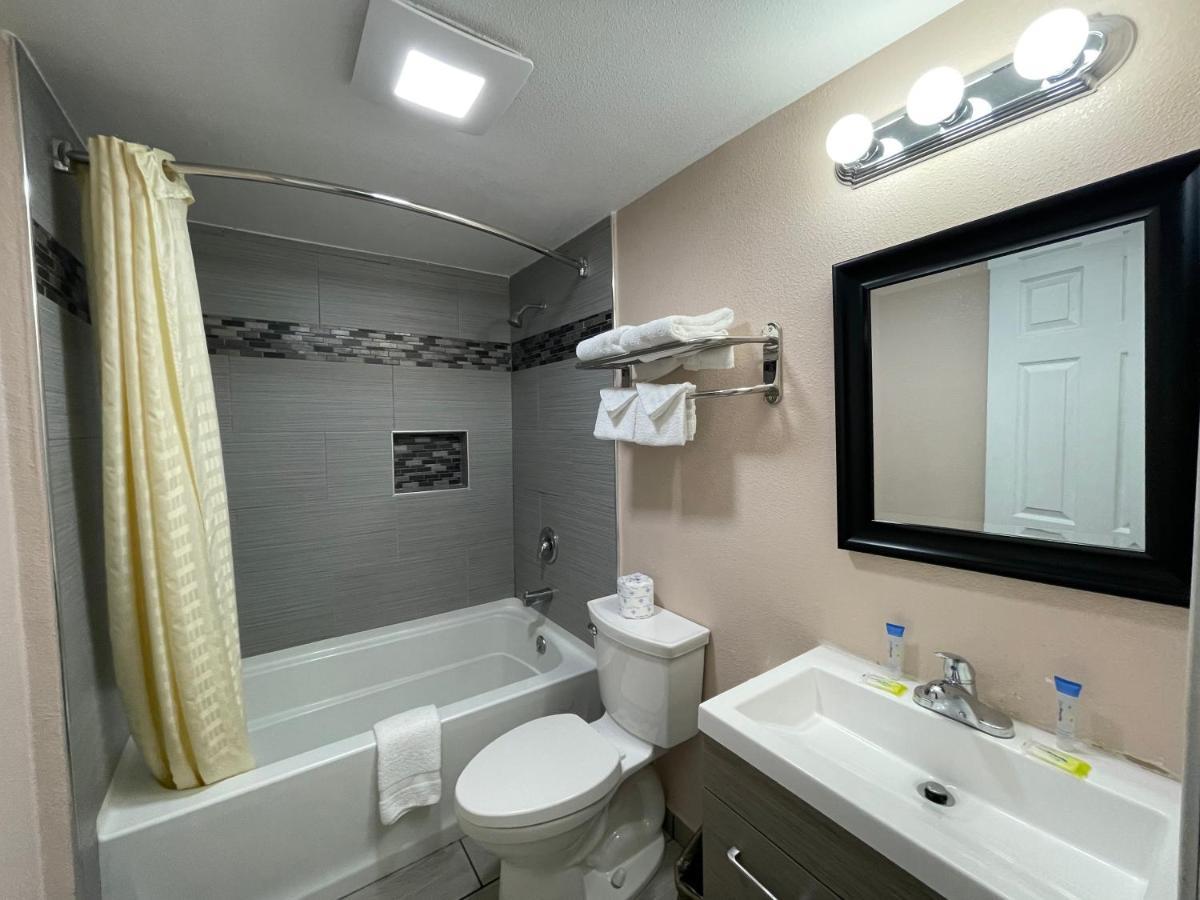 Family Suite Kitchenette