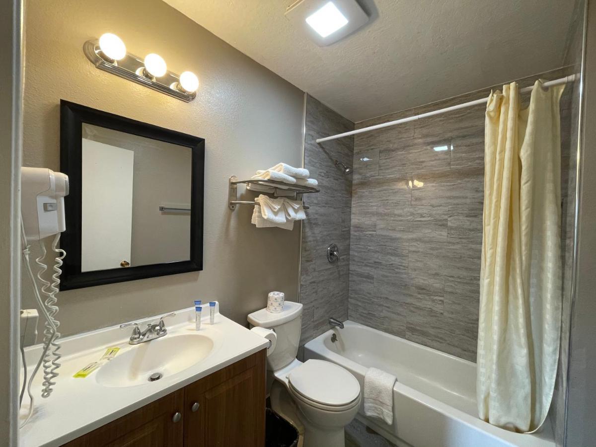 Family Suite Kitchenette