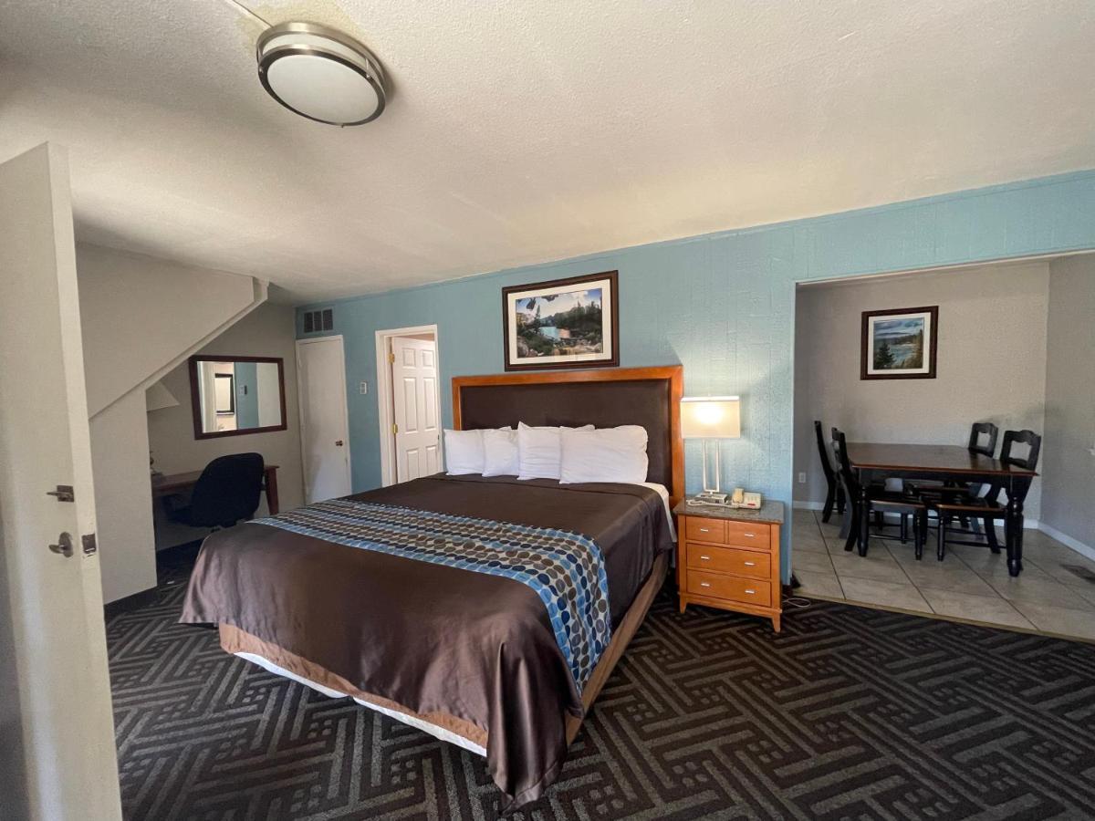 Family Suite Kitchenette