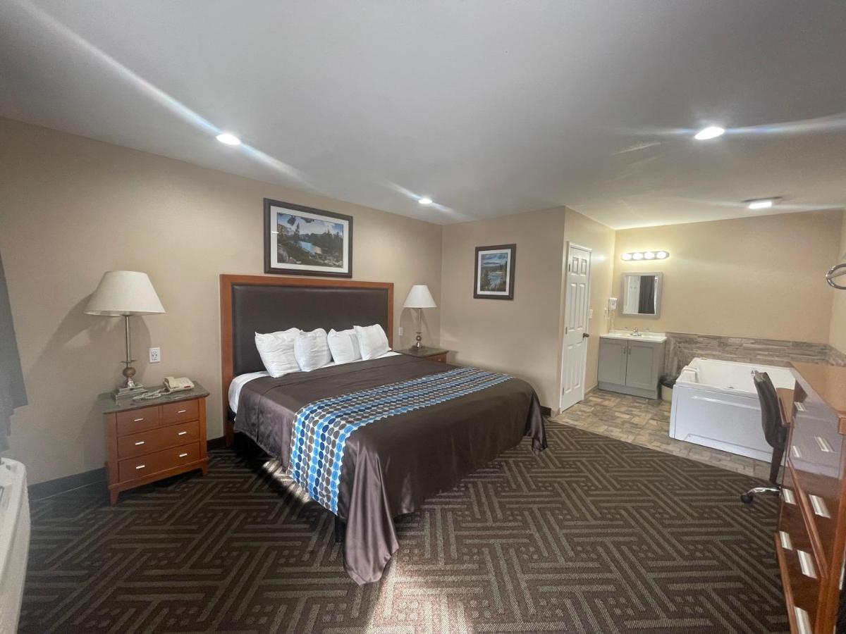 King Room Spa Bath