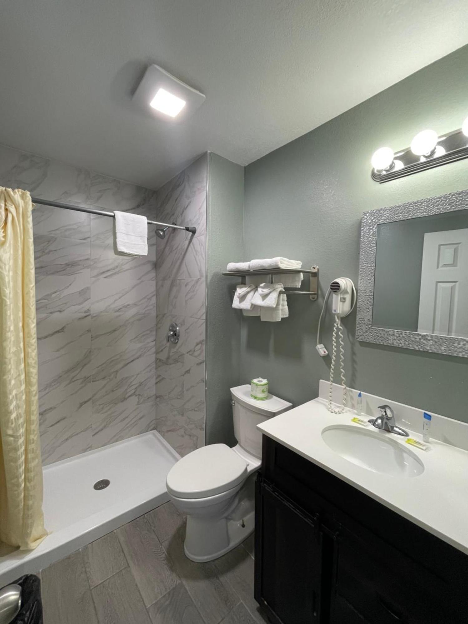 King Room Spa Bath