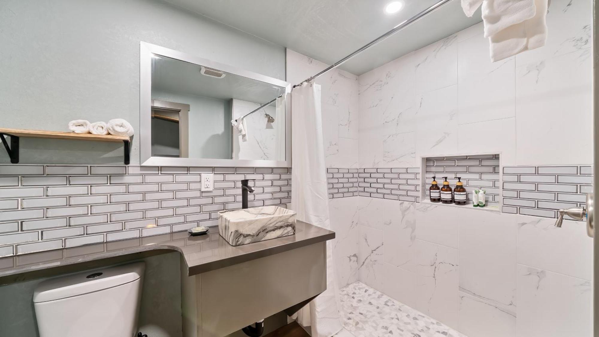 King Room Spa Bath