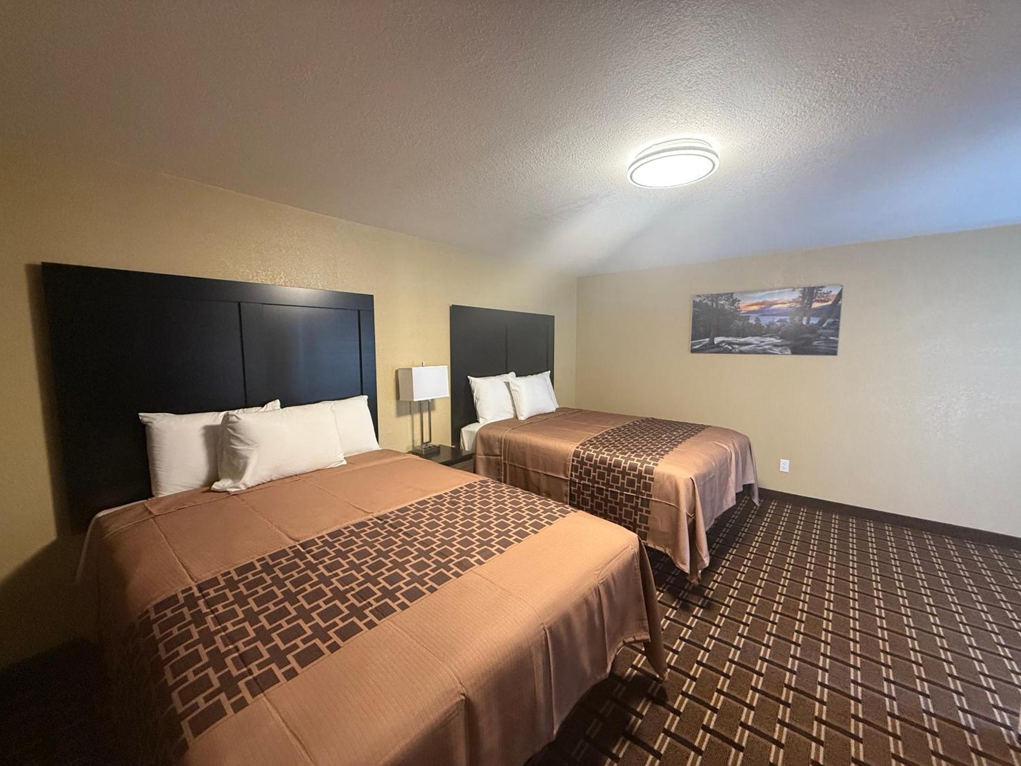Queen Room Two Queen Beds