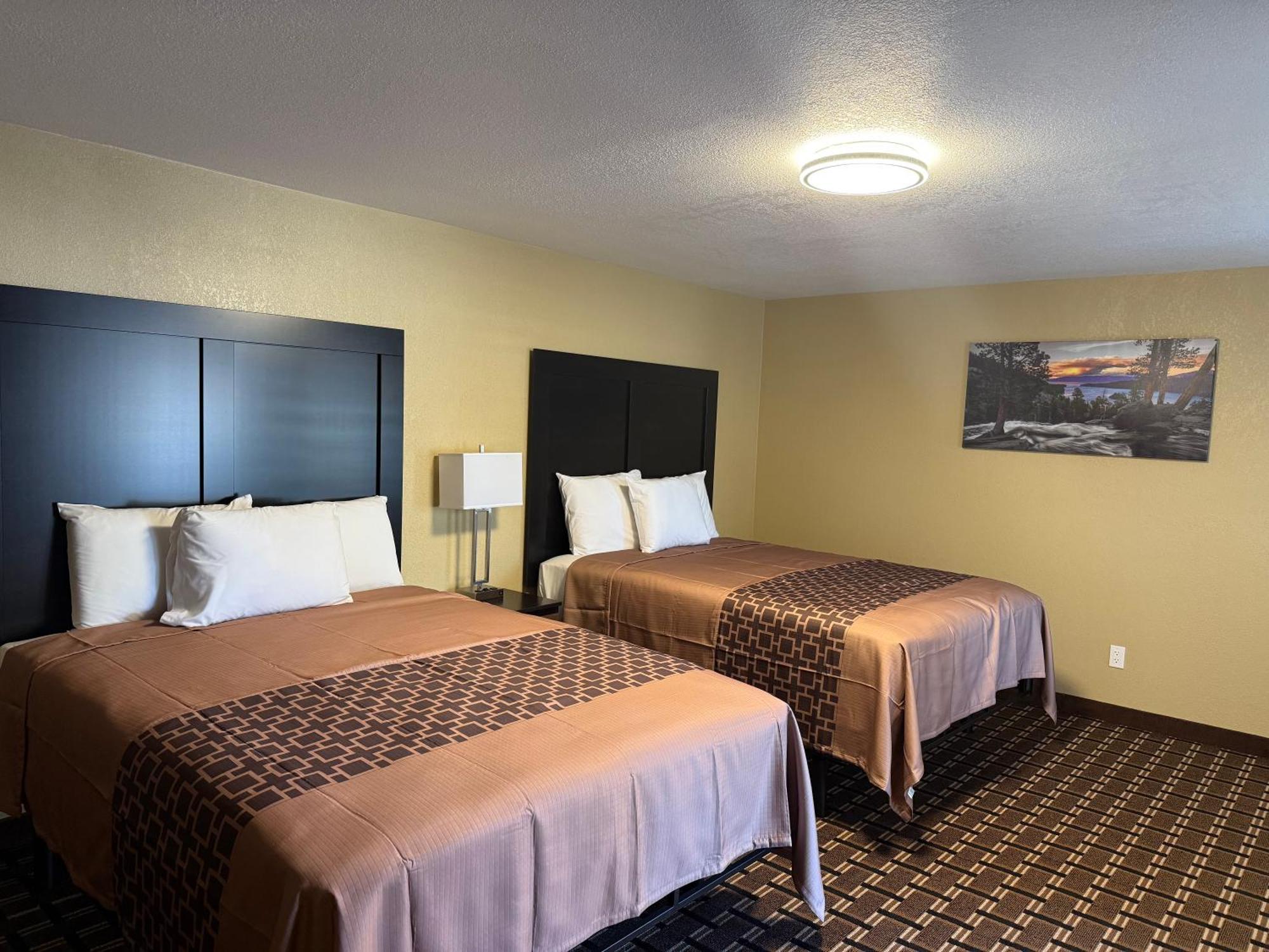 Queen Room Two Queen Beds