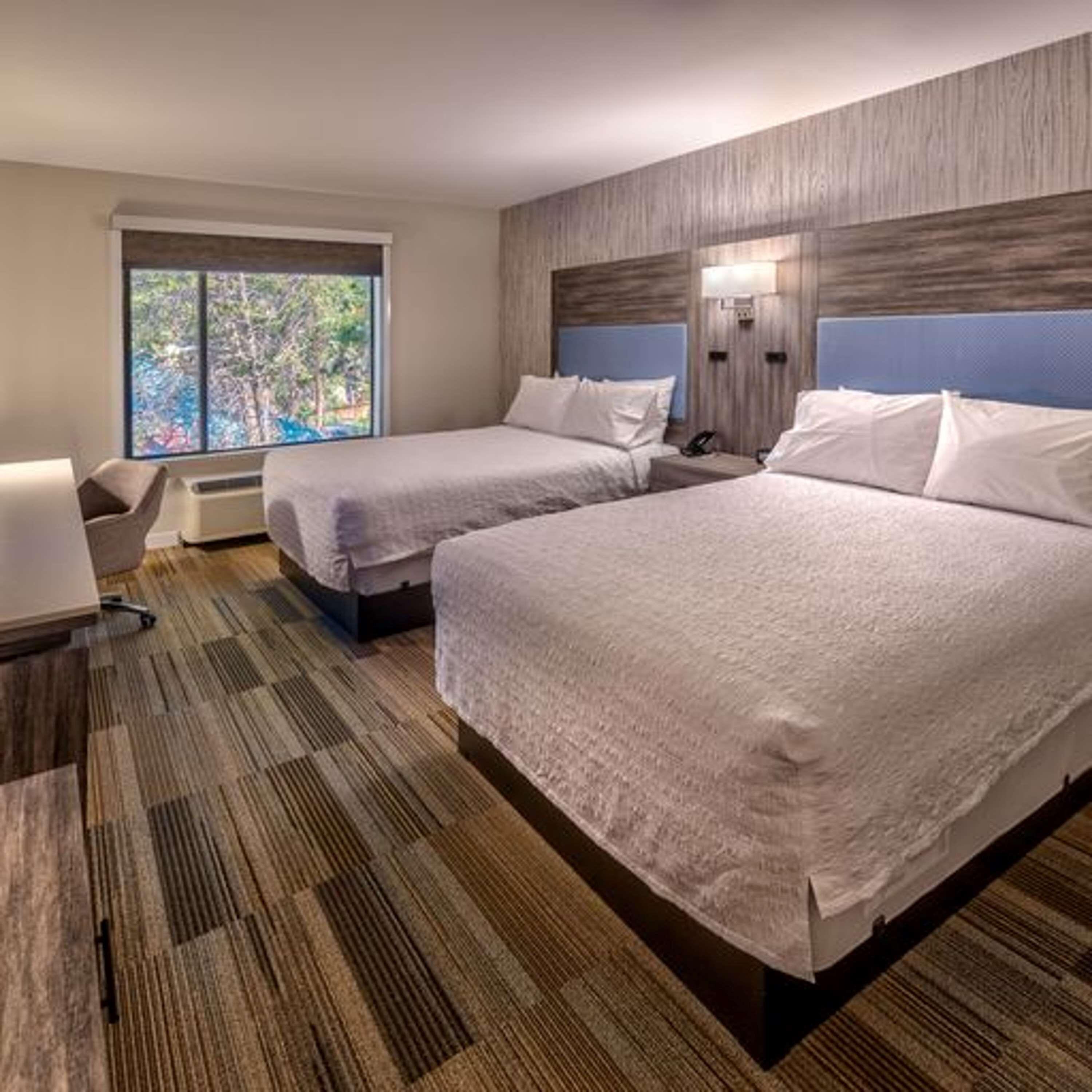 Queen Room Two Queen Beds
