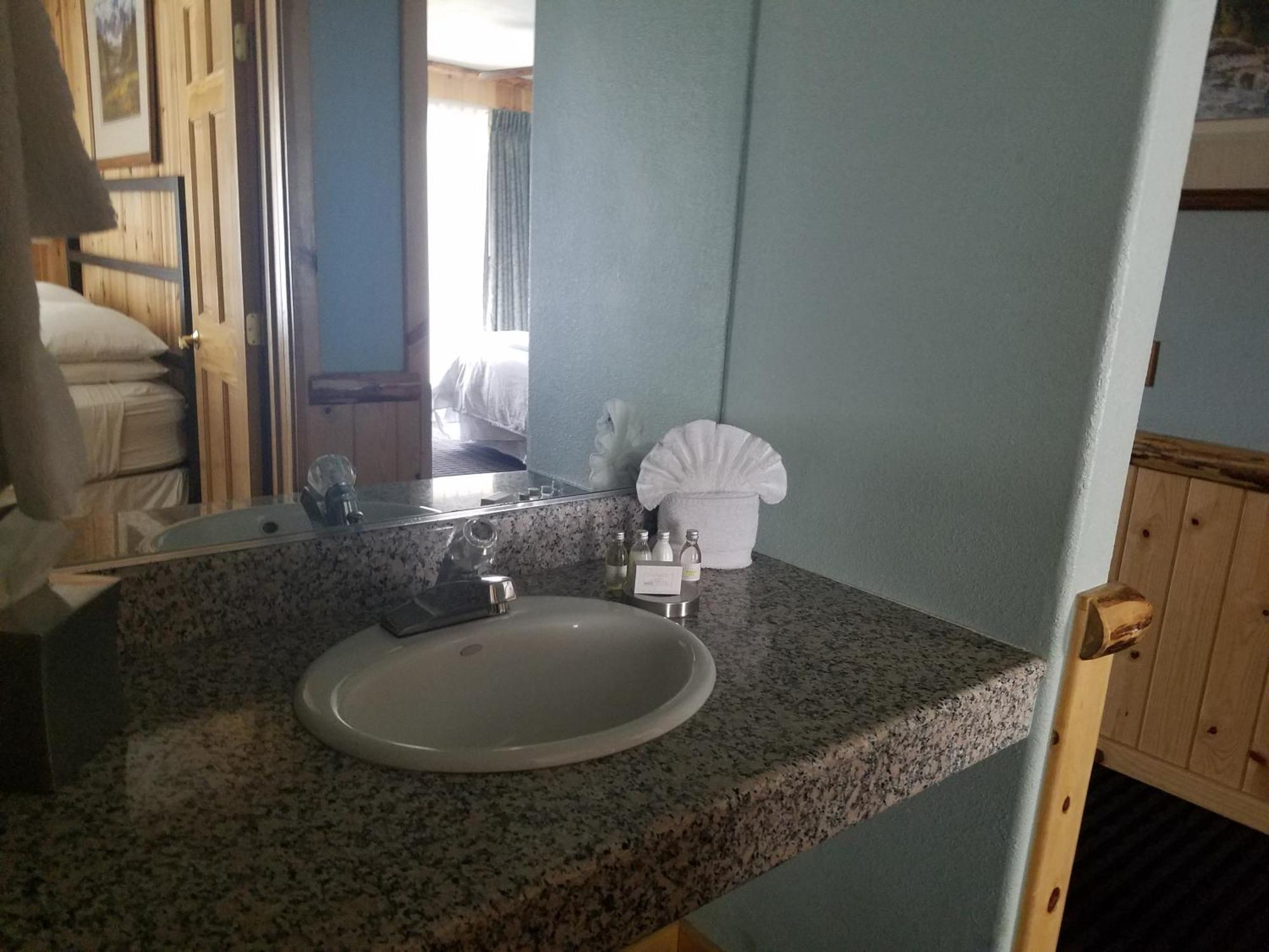 Two-Bedroom Townhouse,846974222:JPEG