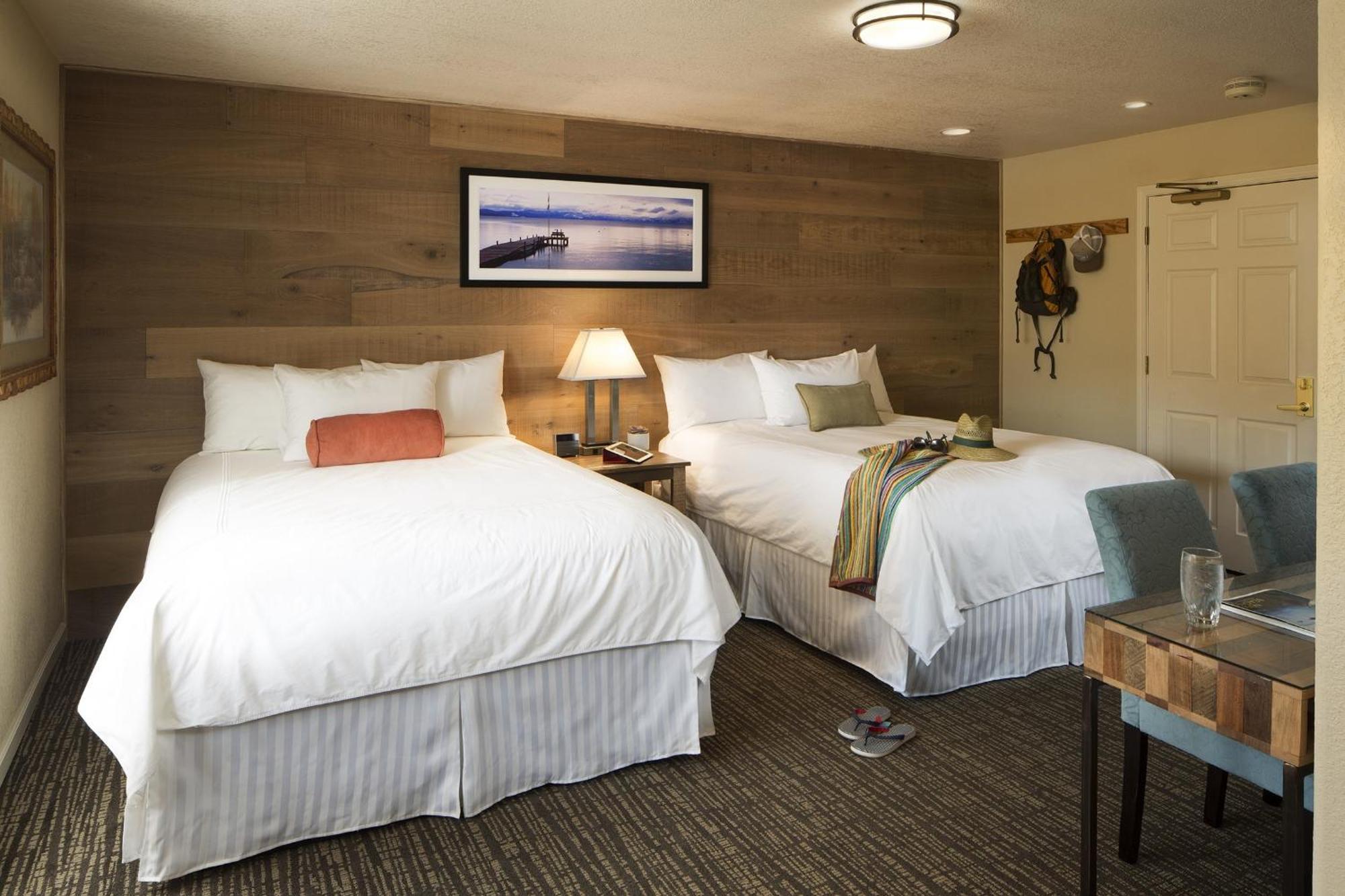 Deluxe Queen Room