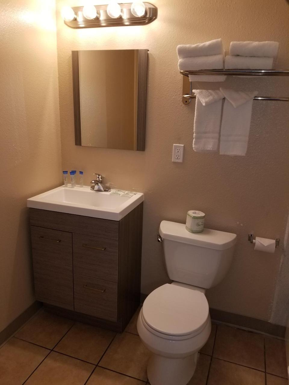 Family Room,1193670226:JPEG