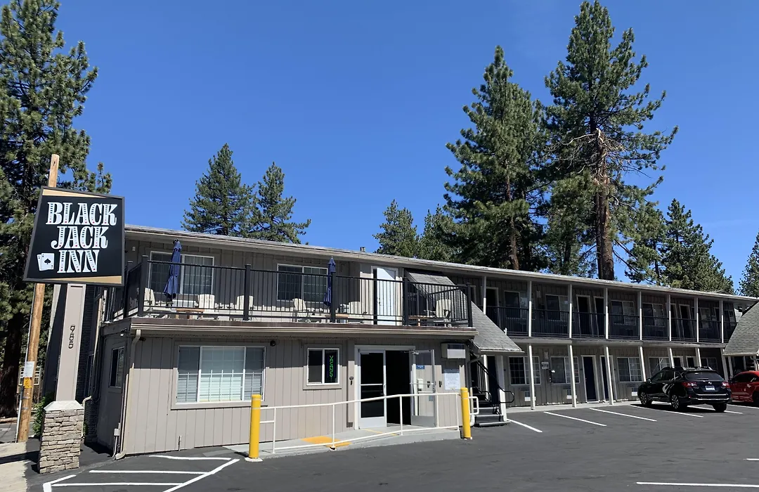 Black Jack Inn-1